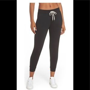 ✨NWOT Vuori Performance Jogger✨